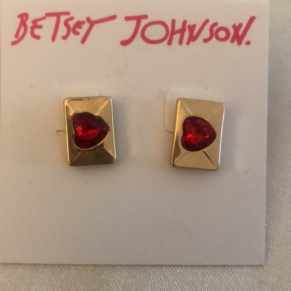 Betsey Johnson Gold Tone Envelope Stud Earrings Red Crystal Heart Accent NWT - Picture 2 of 12